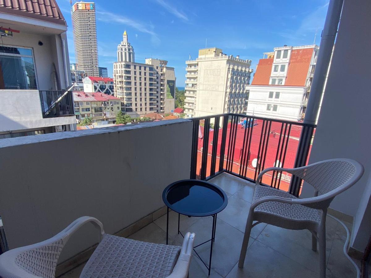 Boulevard Apartments バトゥーミ エクステリア 写真