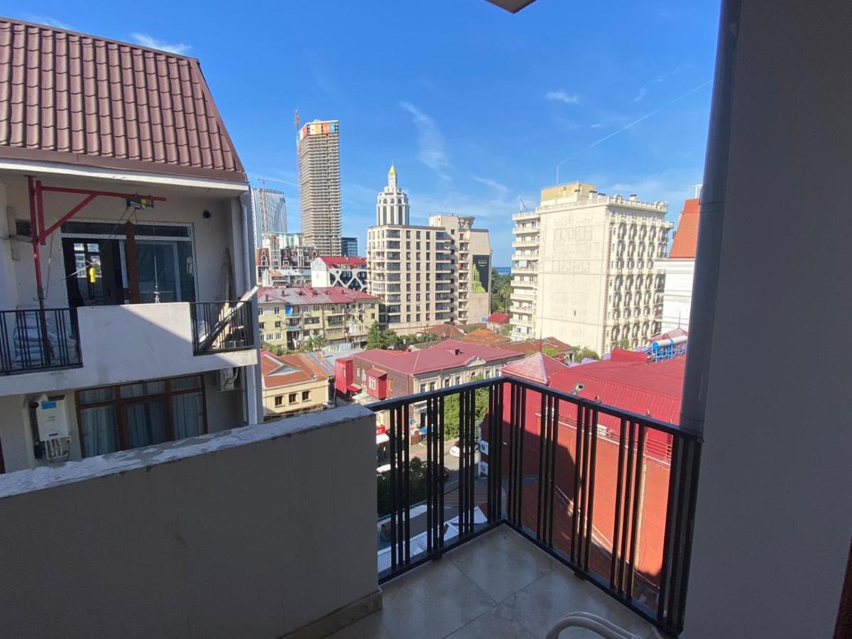 Boulevard Apartments バトゥーミ エクステリア 写真
